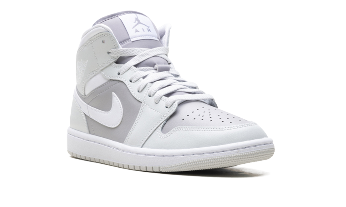 Air Jordan 1 Mid WMNS "Photon Dust Atmosphere Grey" BQ6472 008