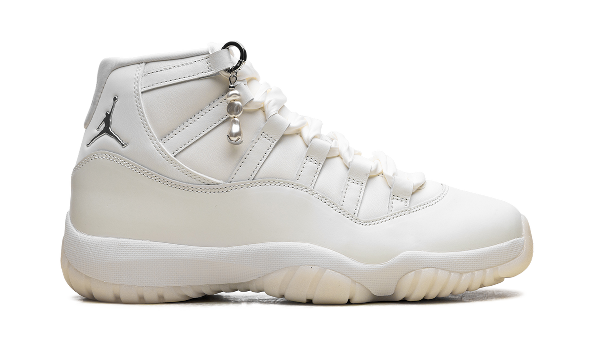 Air Jordan 11 WMNS "Pearl" AR0715 110