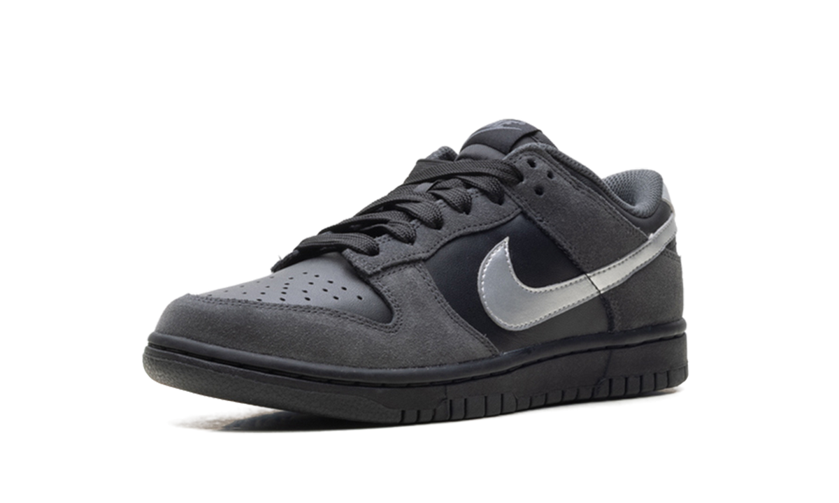 Dunk Low WMNS "Anthracite / Metallic Silver" II7636 001