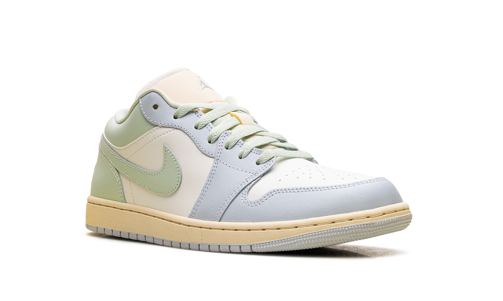 Air Jordan 1 Low WMNS "Sail Jade Aura" DC0774 108