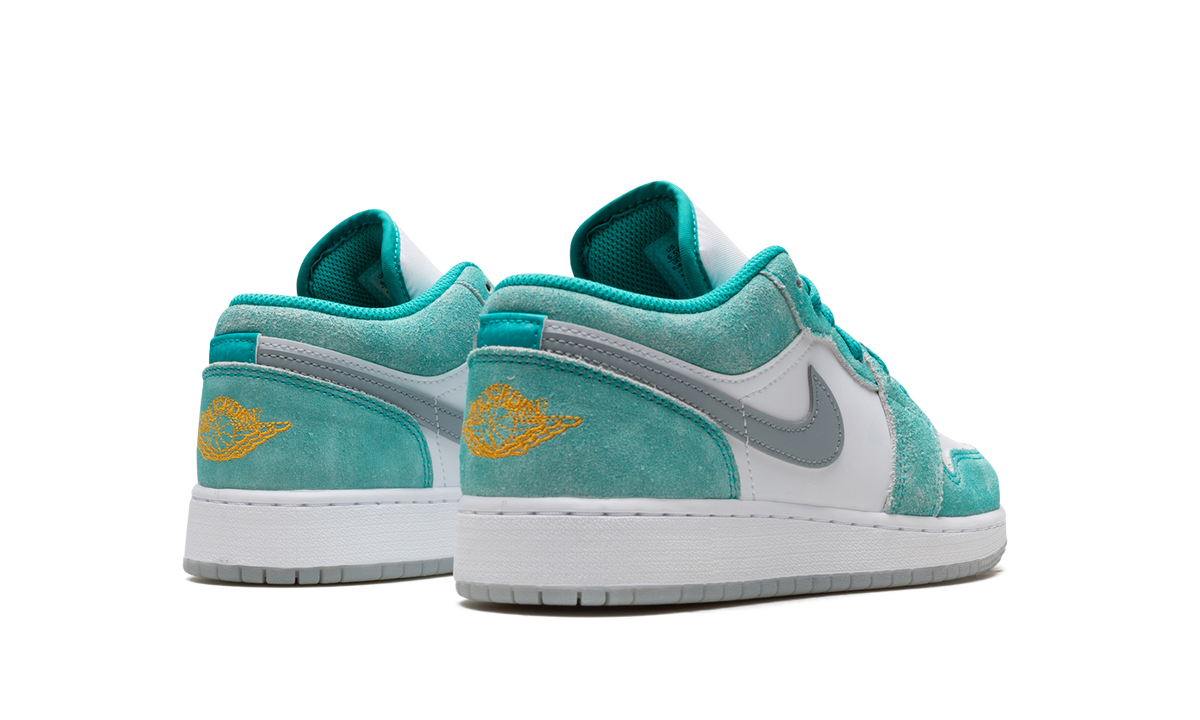 AIR JORDAN 1 LOW GS "NEW EMERALD" DO8244 301