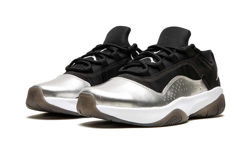 AIR JORDAN 11 CMFT LO WMNS "Silver Toe" DV2629 001