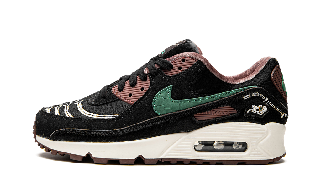 AIR MAX 90 SE WMNS "Siempre Familia" DO2154 010