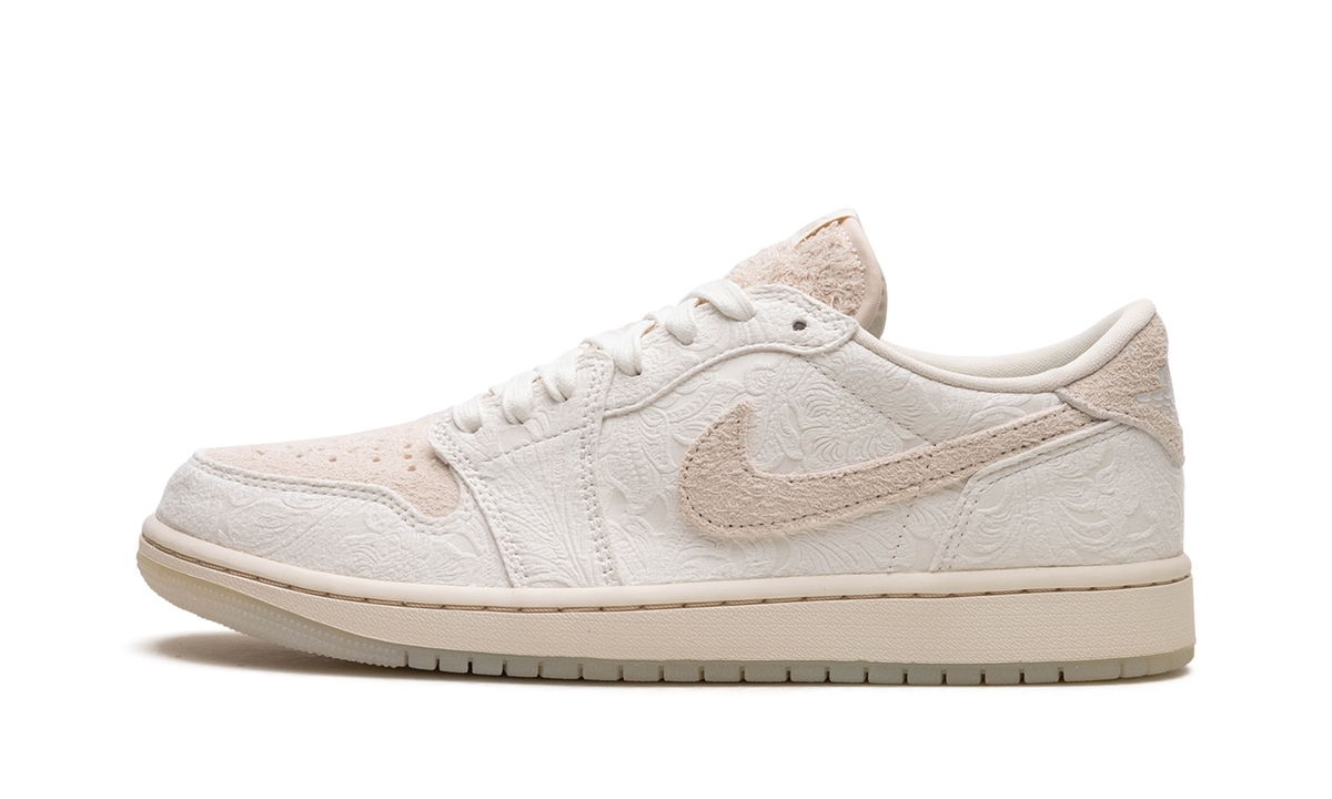 Air Jordan 1 Low OG "Chris Paul - Give Them Flowers" FZ0455 200