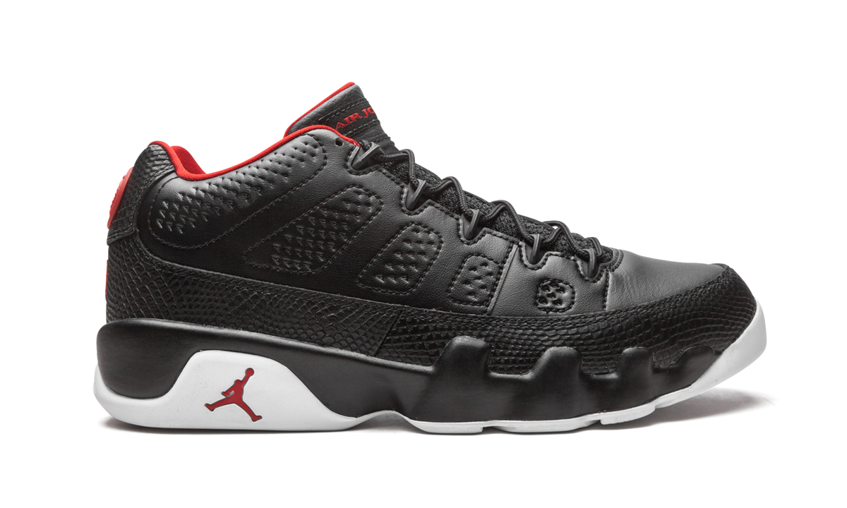 Air Jordan 9 Retro Low "Bred" 832822 001