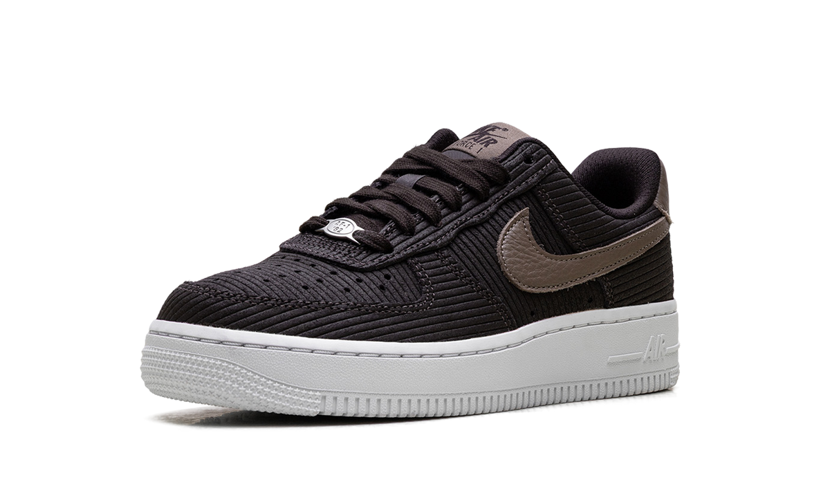 Air Force 1 '07 WMNS "Corduroy Velvet Brown" IM6533 200