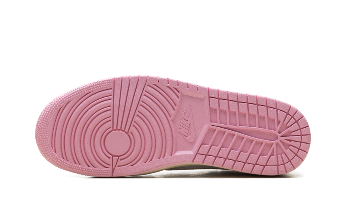 Air Jordan 1 Low OG "Travis Scott - Shy Pink" IQ7604 100