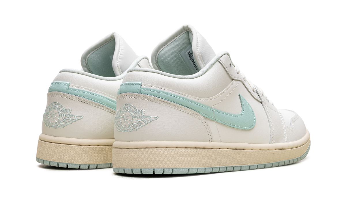 Jordan 1 Low WMNS "Sail Igloo" DC0774 134