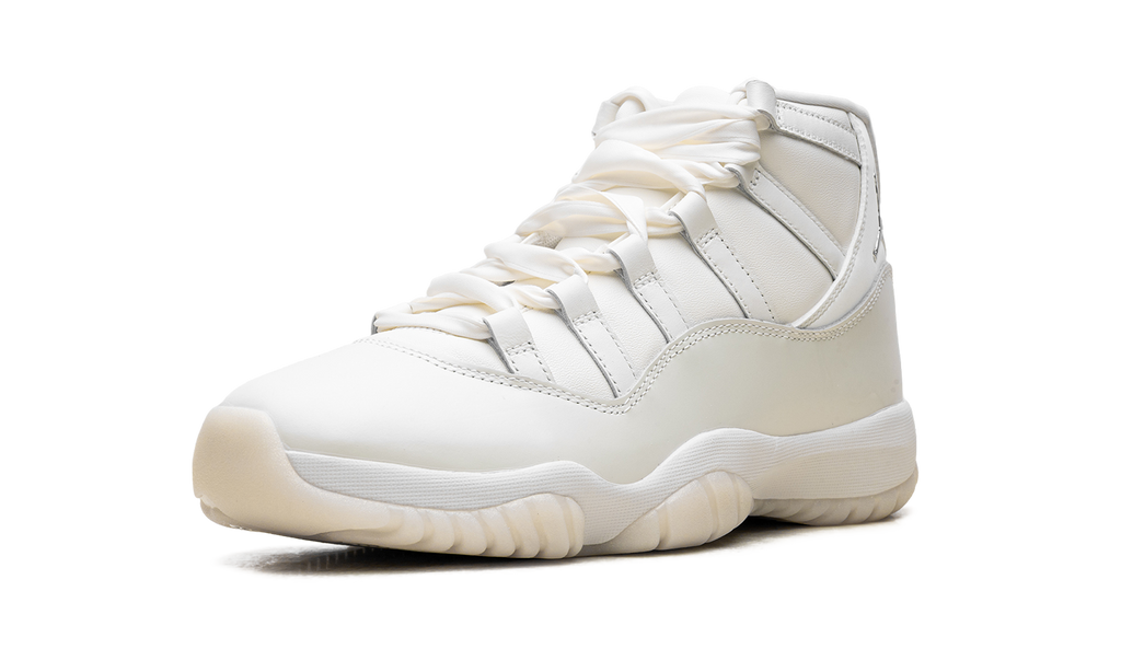 Air Jordan 11 WMNS "Pearl" AR0715 110