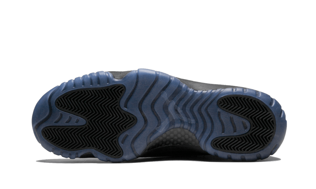 Air Jordan 11 Retro "Cap & Gown" 378037 005