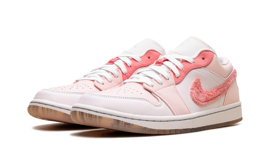 Jordan 1 Low SE WMNS "Mighty Swooshers Pink" DM5443 666